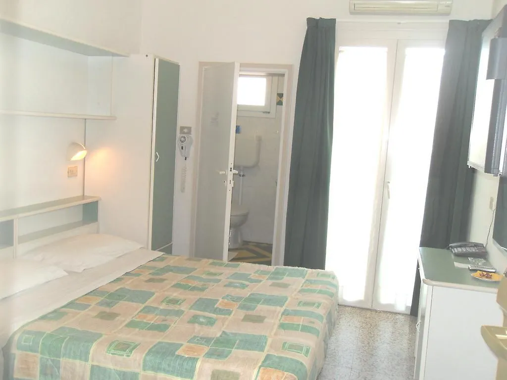 Hotel Aros Римини