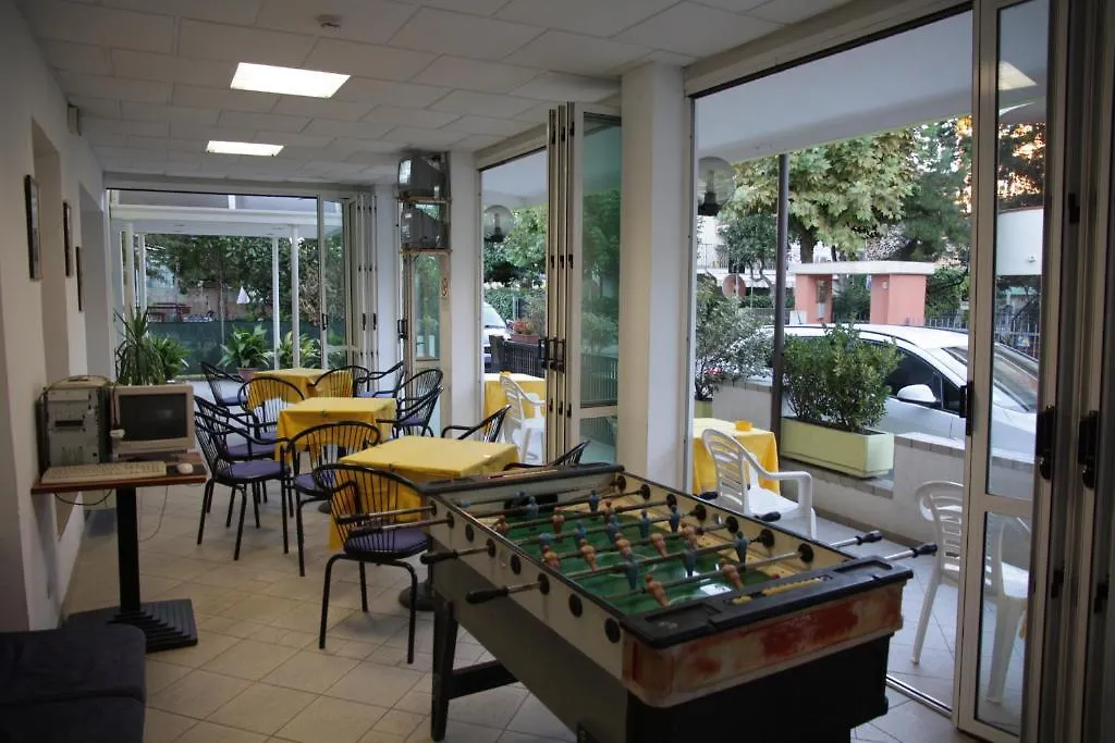 Hotel Aros Римини